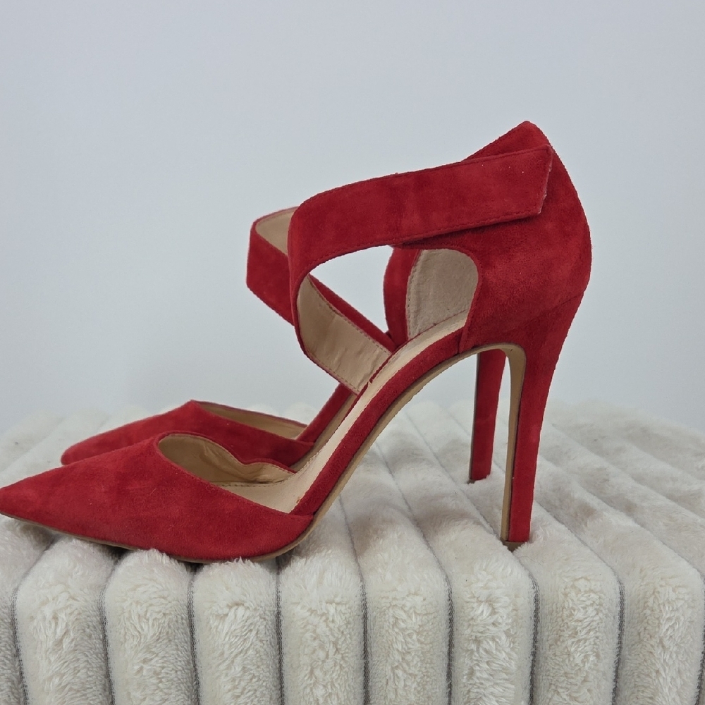 Vince Camuto Red Suede Heels - Picture 7 of 9